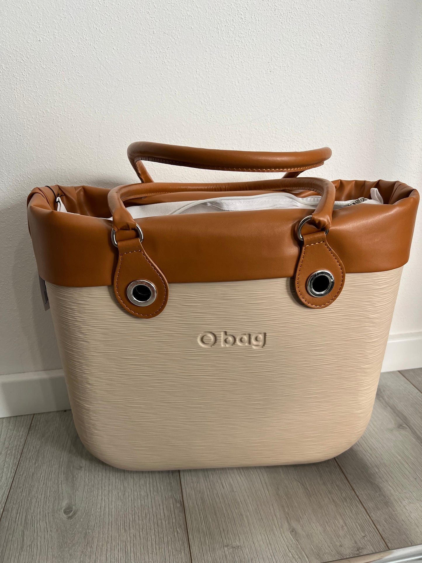 Obag torba s umetkom i navlakom